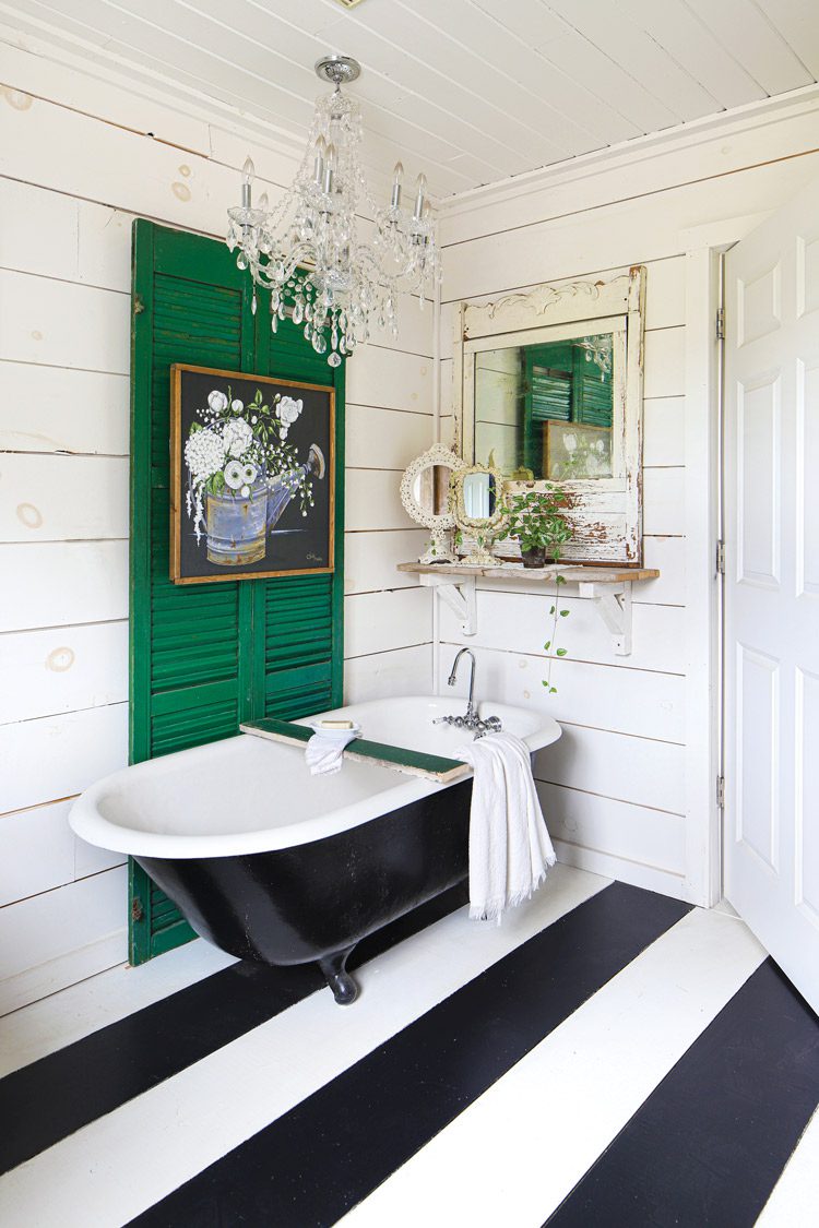 spring farmhouse bathroom