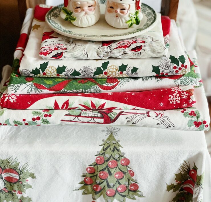 Vintage tablecloths for Christmas décor
