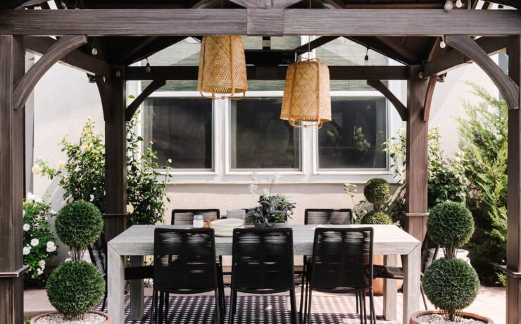 outdoor dining area