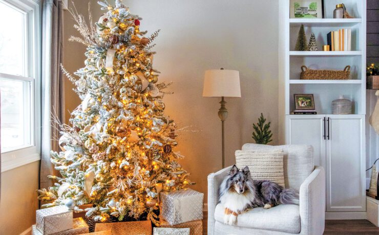 Gold and white Christmas tree for where to put your christmas tree